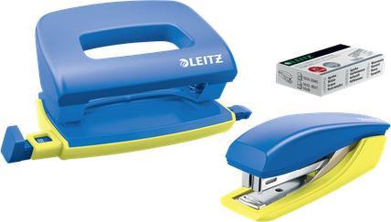 Leitz Mini-Hefter + Locher – Heften bis zu 10 Blatt – für Ordner und Ringbücher – inklusive Heftklammern – ideal für Schule oder Studium – blau gelb