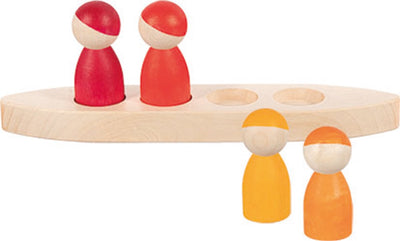 Goki -Holzspielfiguren in einem Boot, 5dlg.