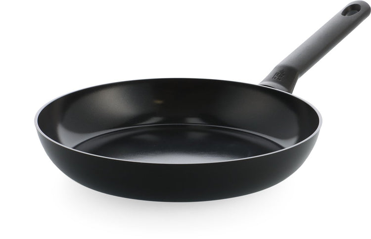 BK Enjoy Bratpfanne 28 cm – PFAs-freie Antihaftbeschichtung – Induktionsbratpfanne – Keramikpfanne – ofenfest bis 160 °C – Kaltgriffe – Schwarz