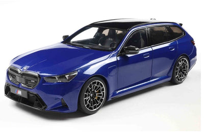 Solido BMW M5 Touring (G99) '24, Blaumetallic (Marina Bay Blue) Maßstab 1:18