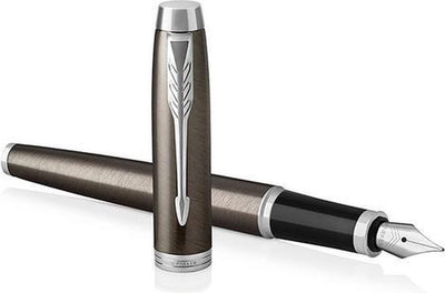Parker im Füllfederhalter | dunkler Espresso | feine Feder mit blauer Tinte | Geschenkverpackung