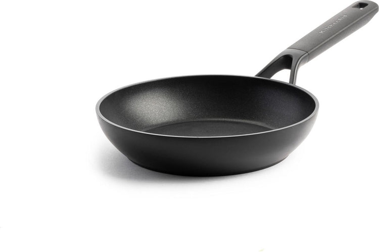 Klassische Bratpfanne aus geschmiedetem Aluminium von Kitchenaid, ø20 cm, Schwarz, Induktion, antihaftbeschichtet, PFAS-frei