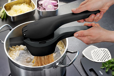 Gefu Presco Kartoffelpresse – Püreepresse aus Edelstahl – für Püree, Gnocchi und Spätzle – spülmaschinenfest