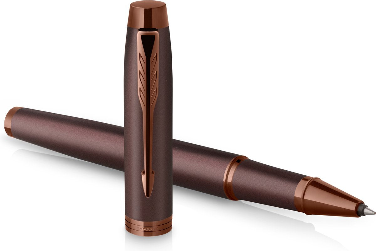 Parker im monochromen Tintenroller | schwarze Tinte | Burgunderrotes Finish und Details | feiner Punkt | mit Geschenkbox