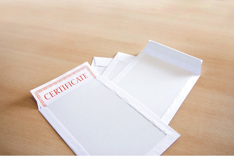 Raadhuis Papprückseitenumschlag – 220 x 312 mm – je 4 Stück – weiß – mit Klebestreifen – 100 Stück – rd-308530
