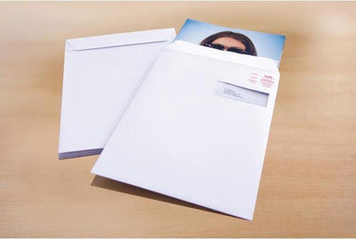 Umschlag für Rathausurkunde – 229 x 324 mm – C4 – weiß – mit Klebestreifen – Fenster rechts – 25 Stück – rd-303595-25