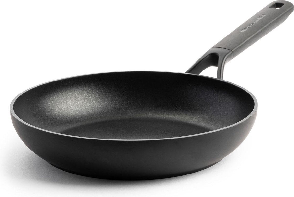 Klassische Bratpfanne aus geschmiedetem Aluminium von Kitchenaid, ø24 cm, Schwarz, Induktion, antihaftbeschichtet, PFAS-frei