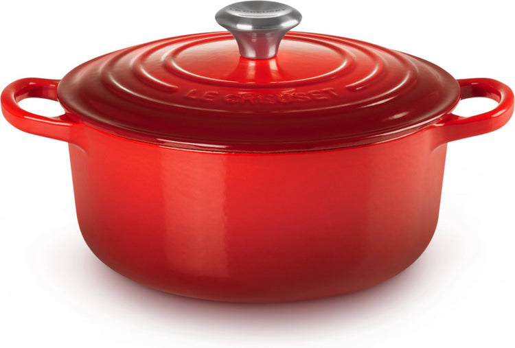 Le Creuset Signature-Bratpfanne Kirschrot – ø 22 cm 3,3 Liter – runde Gusseisen-Bratpfanne – in einem leuchtenden Kirschrotton – zum Schmoren, Braten oder für Suppen – geeignet für Induktion, Backofen und Spülmaschine