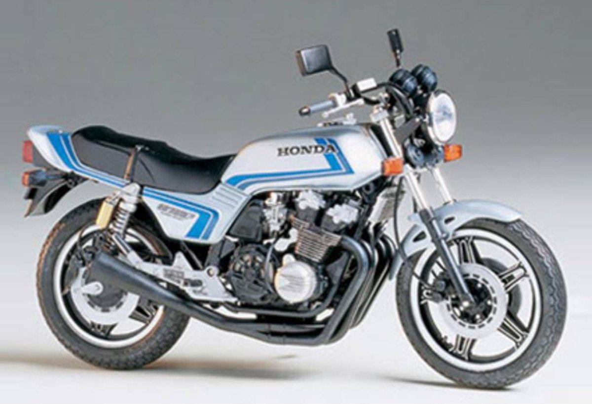 Tamiya 300014066 Honda CB 750F Custom getuntes Motorrad (Bausatz) 1:12