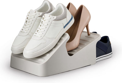 Joseph Joseph Shoe-in™ platzsparendes Schuhregal – ecru – stapelbar, modernes Design – 3 Paar Schuhe