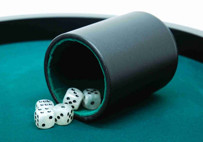 Hot Games Würfelbecher Pro schwarz Kunstleder 10x8cm.