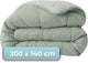Stille. Living Hush Living – waschbare Bettdecke, zweifarbiges Design, Salbeigrün und Hellgrau – 140 x 200 cm – 300 g/m² – inklusive passendem Kissenbezug