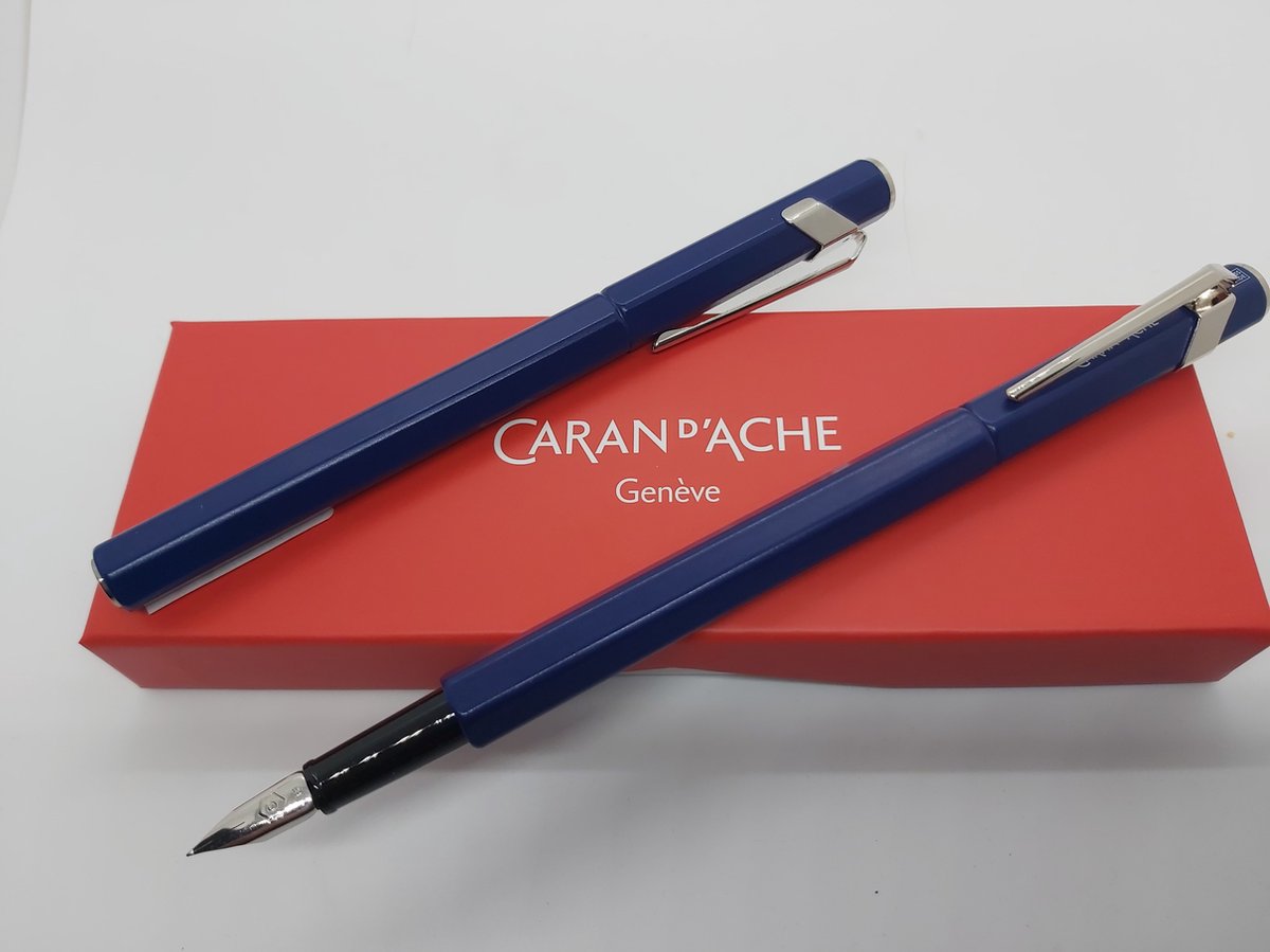 Caran d'Ache Ecridor Füllfederhalter blau 849 mittel