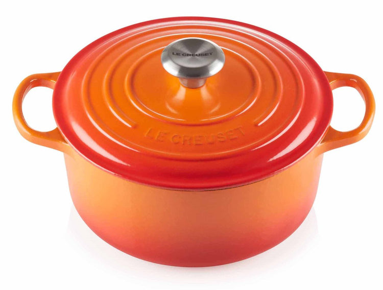 Le Creuset Signature-Kasserolle orangerot – ø 26 cm 5,3 Liter – großer runder Gusseisentopf – für Familienessen, Schmoren oder langsames Kochen – ikonisches orangefarbenes Design – langlebig, hitzebeständig und für Ofen und Induktion geeignet