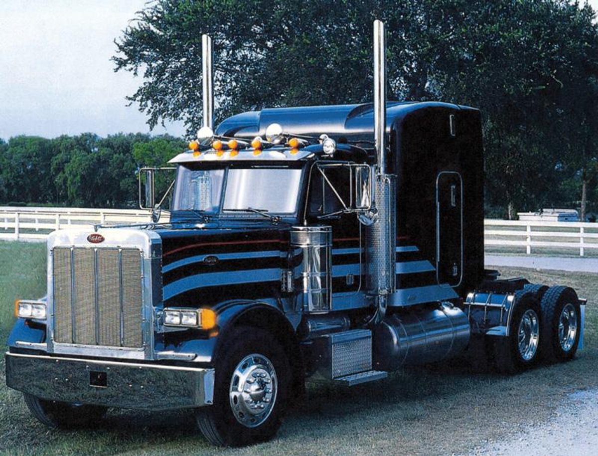 Italeri 1:24 3857 amerikanischer LKW – klassischer Peterbilt 378 Langstreckentransporter – Plastikmodellbausatz