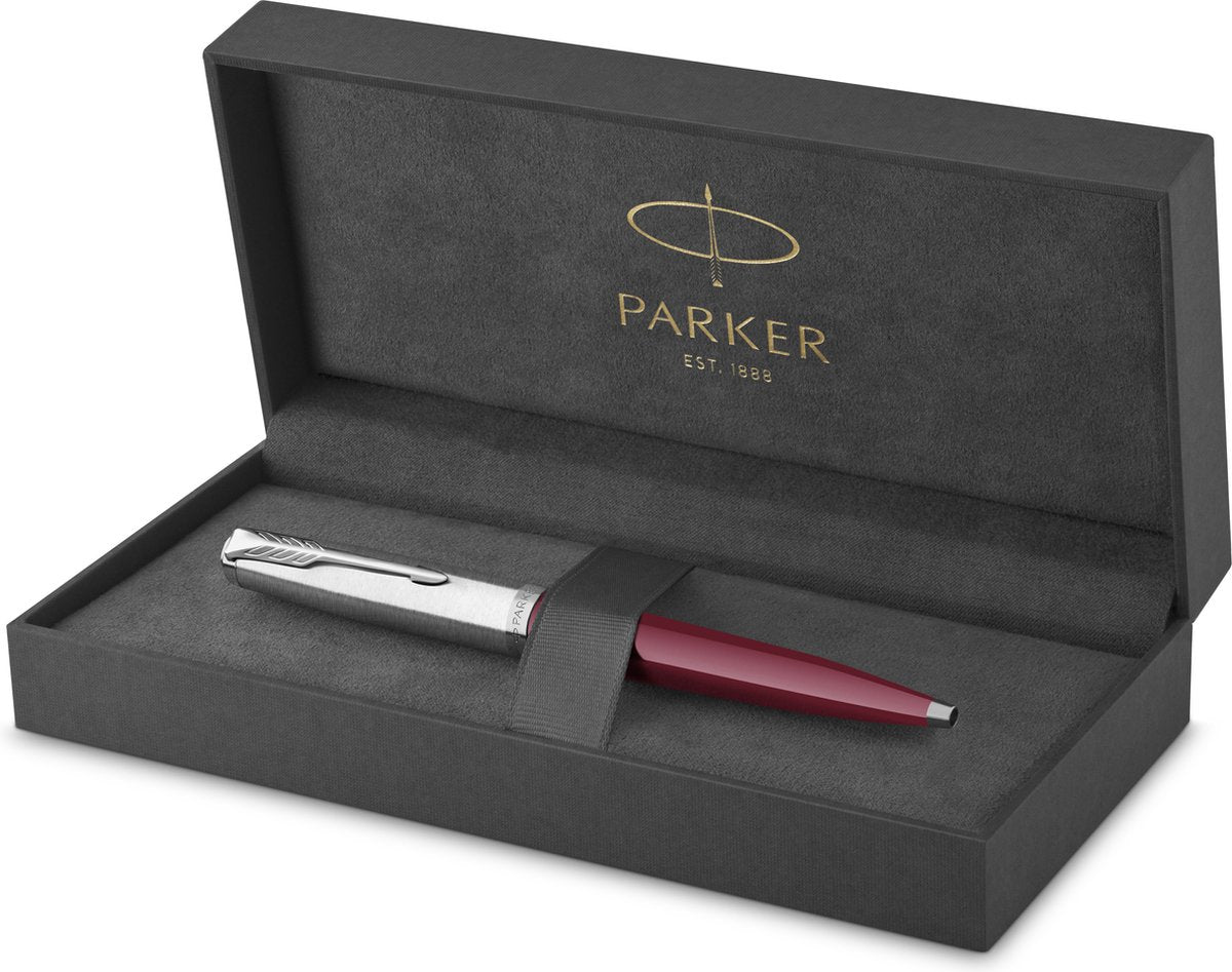 Parker 51 Kugelschreiber | burgunderfarbenes Gehäuse mit Chrom-Finish | mittlere Spitze mit schwarzer Tinte | Geschenkverpackung