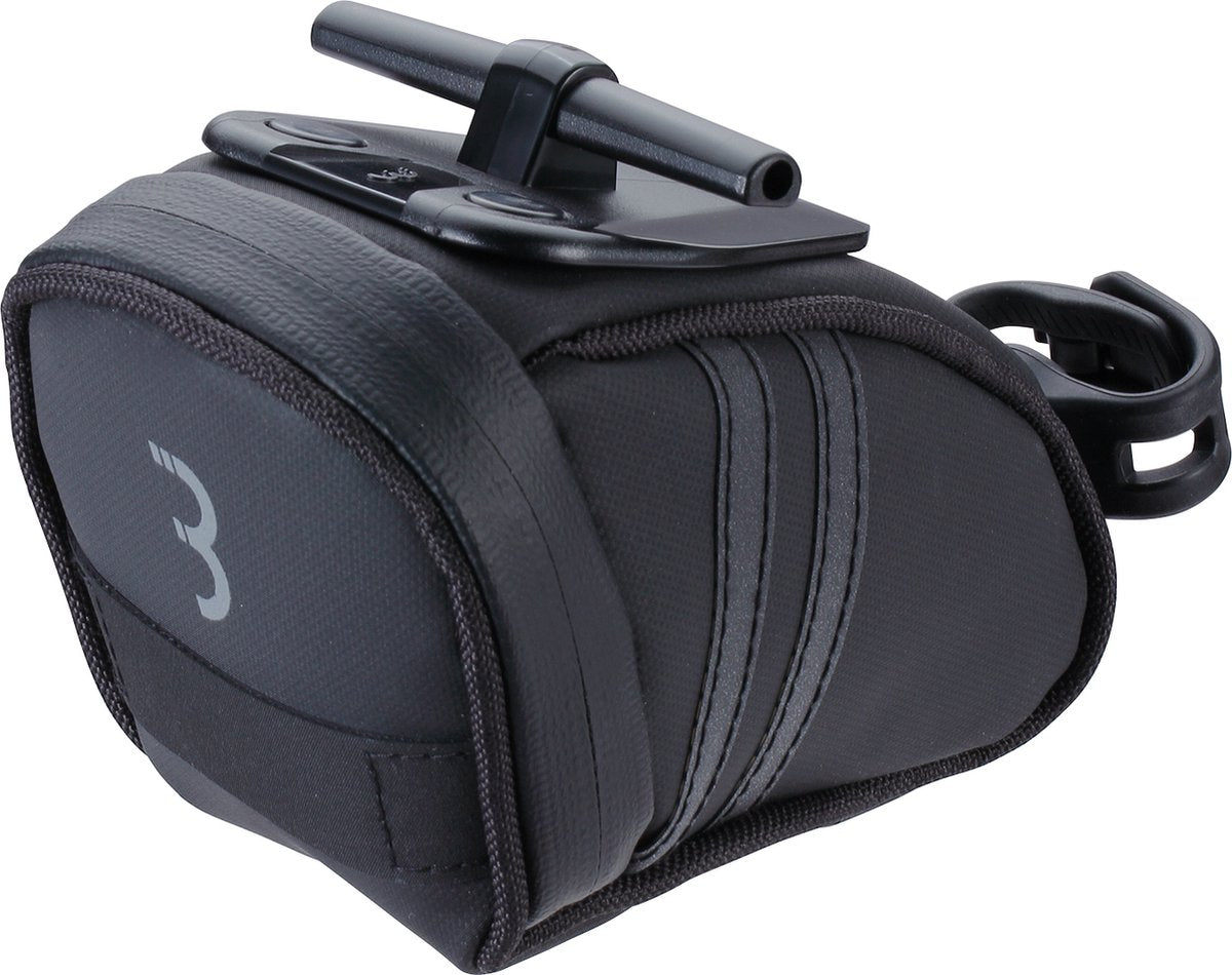 BBB Cycling CurvePack Reflect Satteltasche Fahrrad – Rennradtasche Plane – Reflektierende Tasche – Schwarz – Größe S – BSB-13S