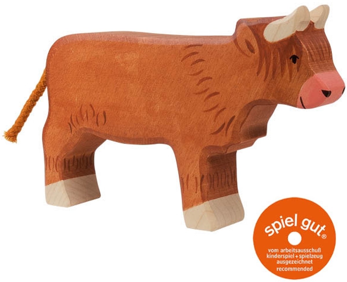 Holztiger schottischer Highlander, stehend. 1