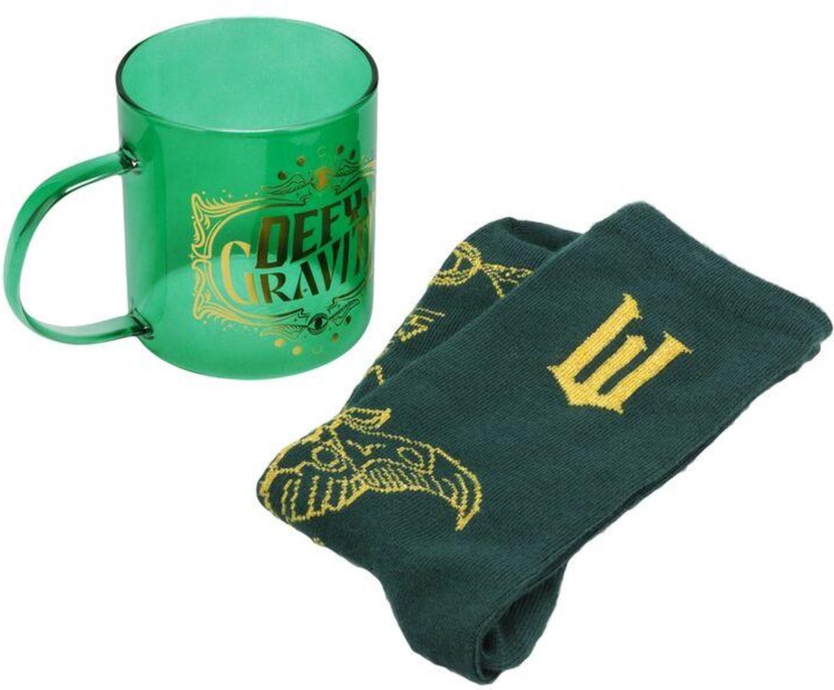 Paladone Wicked Glass Mug Socken-Set – offiziell lizenziertes Film-Geschenkset mit grünen Tassen-Smaragd-Socken –
