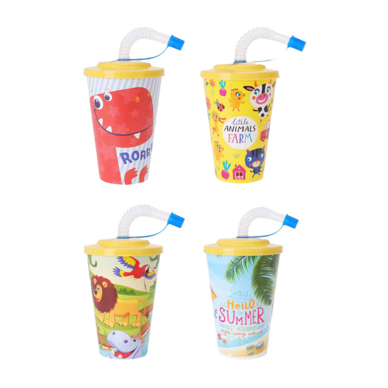 Trinkbecher mit Strohhalm