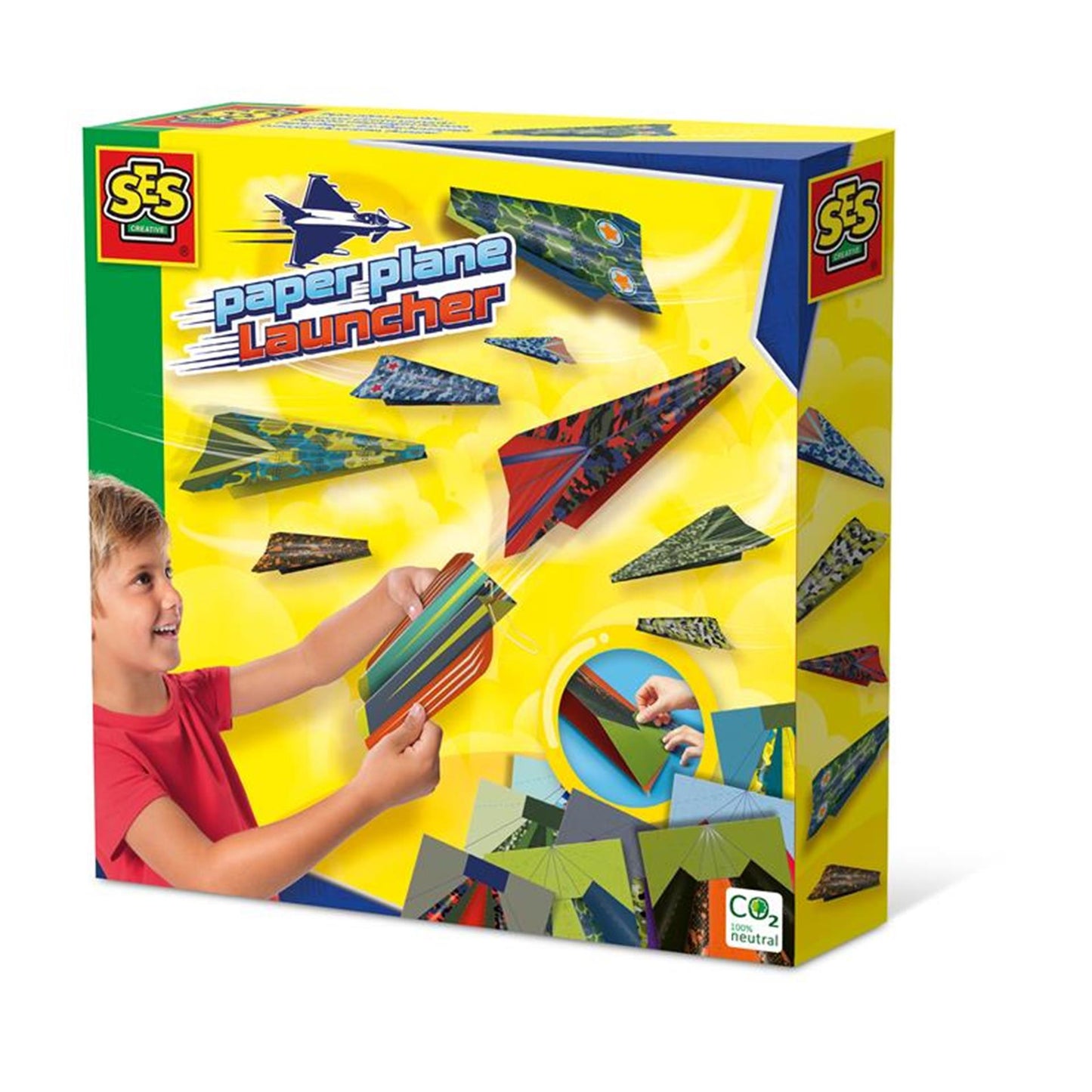Viele Papierflugzeuge starten