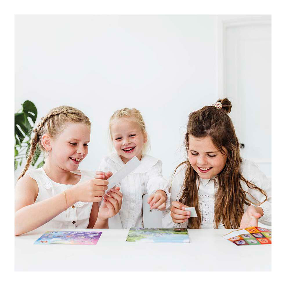 Creative Craft Group Totum Unicorn Academy-Aufkleberset – 3 Bögen + 1 Hintergrund