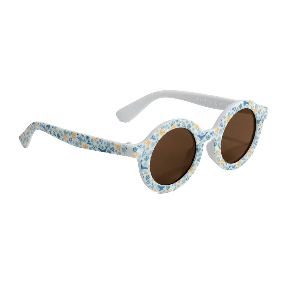 Kleine niederländische Kinder Sonnenbrille Ozean Träume blau