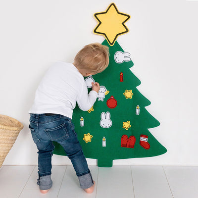 Bambelino Spielzeug Weihnachtsbaum fühlt sich