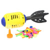 Spritzen Sie mit 50 Wasserballons