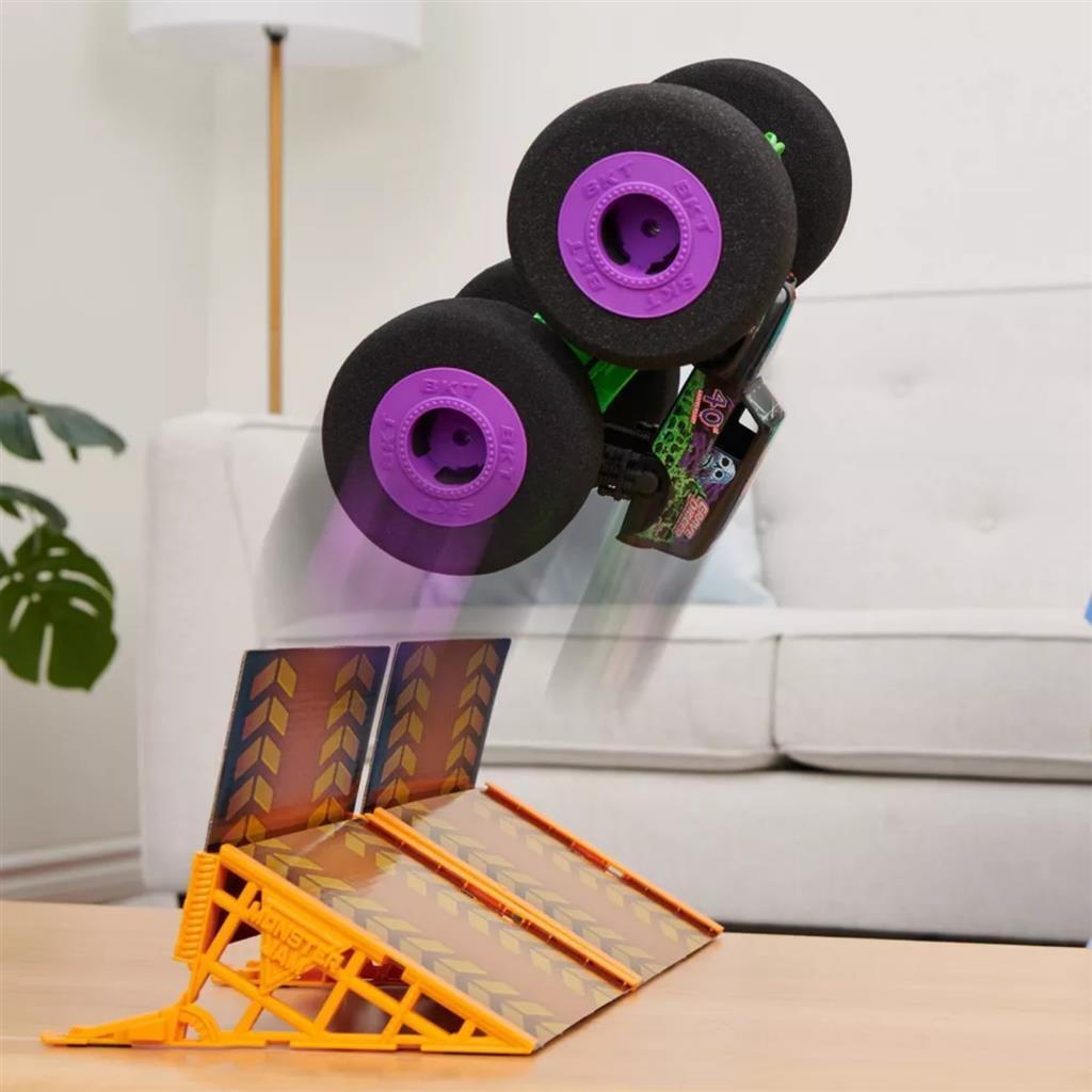 Monster Jam Monster Jam RC Grab Bagger Ramp Champ 1:16