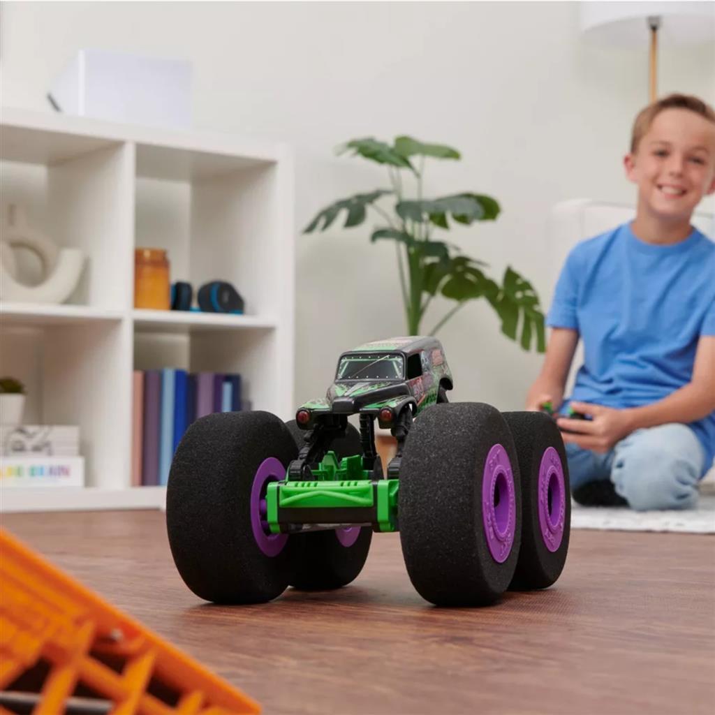 Monster Jam Monster Jam RC Grab Bagger Ramp Champ 1:16