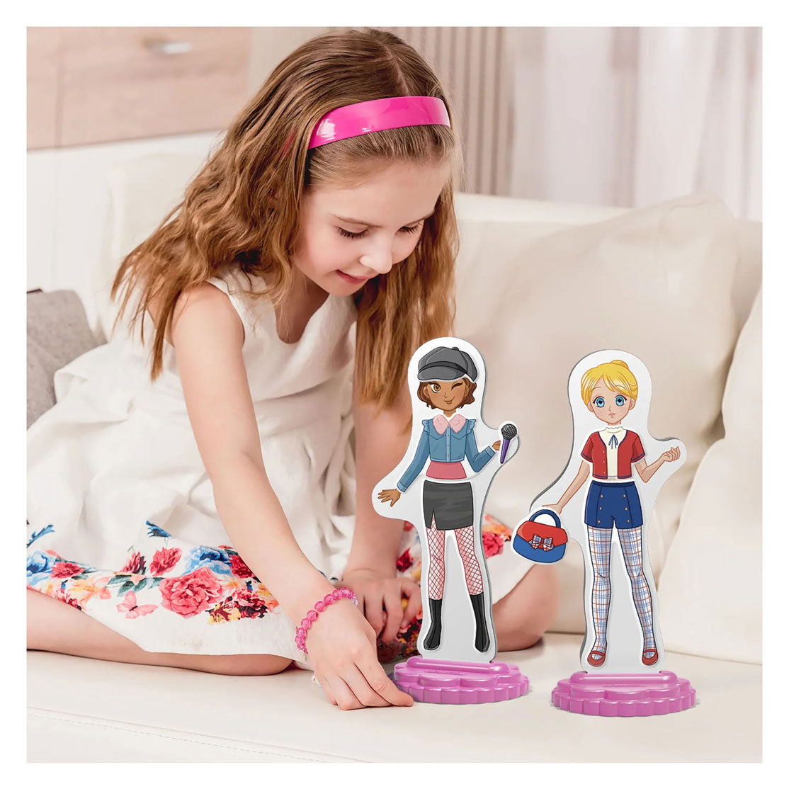 Quercetti Magnetische Mode-Anziehpuppe Beste Freunde – 57 Teile.