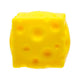 Jono Toys quetscht einen Käseblock aus