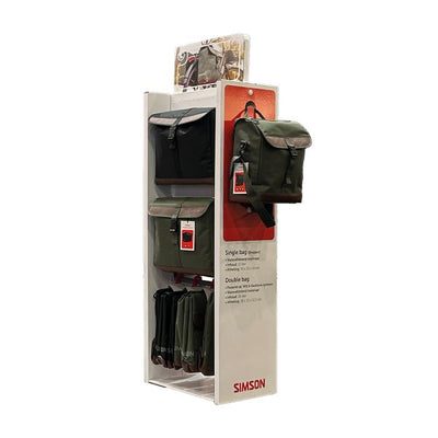 Simson-Ladendisplay gefüllt mit urbanen Fahrradtaschen (16 + 2 gratis)