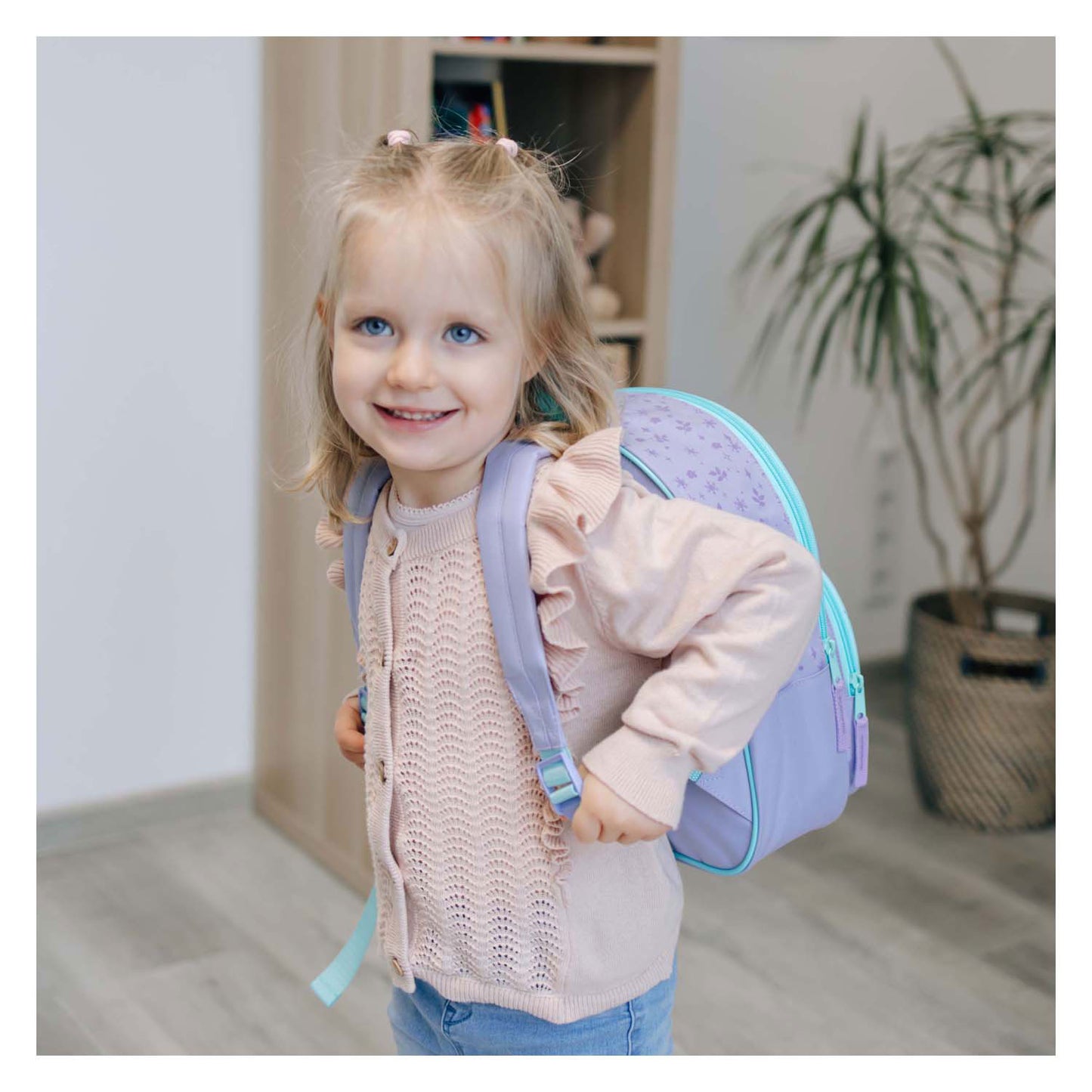 Undercover -Rucksack mit gefrorener Vordertasche