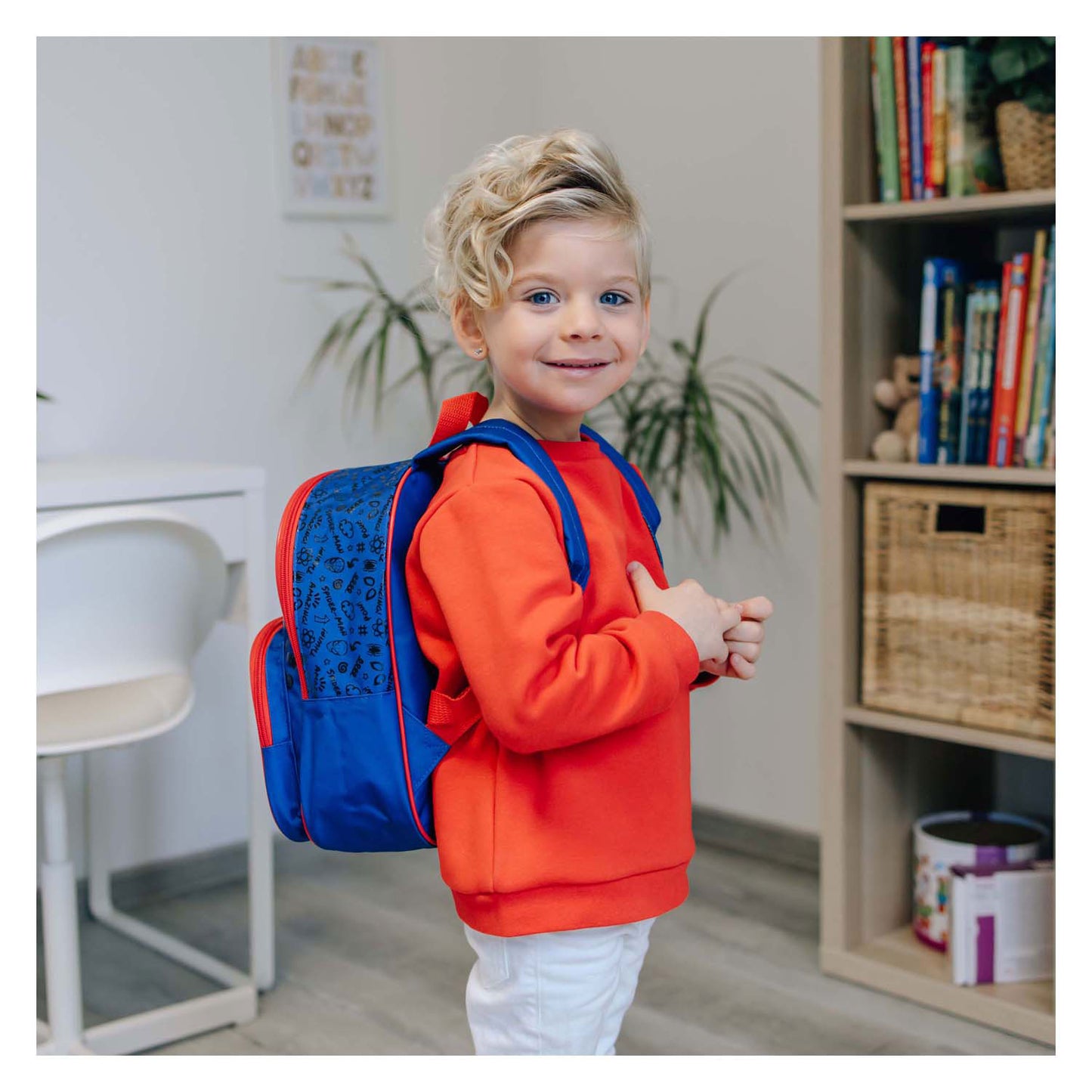 Undercover -Rucksack mit Spiderman Fronttasche