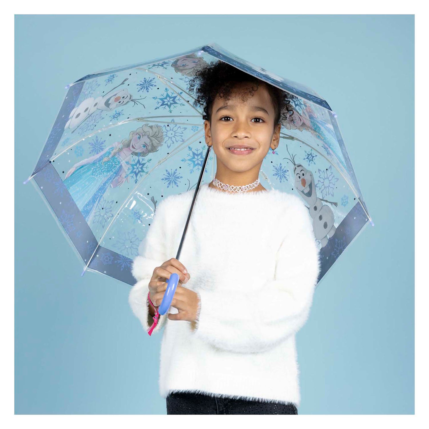 Undercover transparenter Regenschirm eingefroren