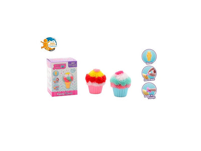 Machen Sie grundlegende Fuzzy Fun Cupcake