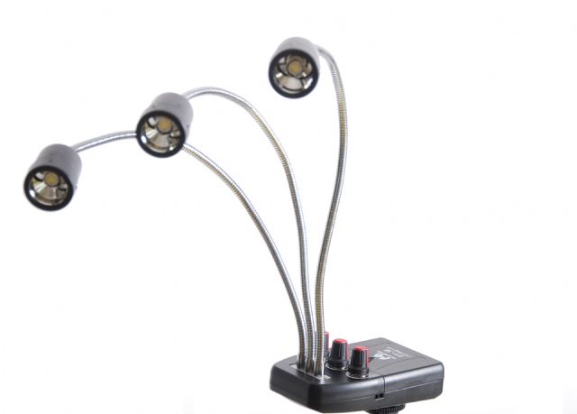Falcon Eyes Makro-LED-Lampe DV-3B auf Batterie