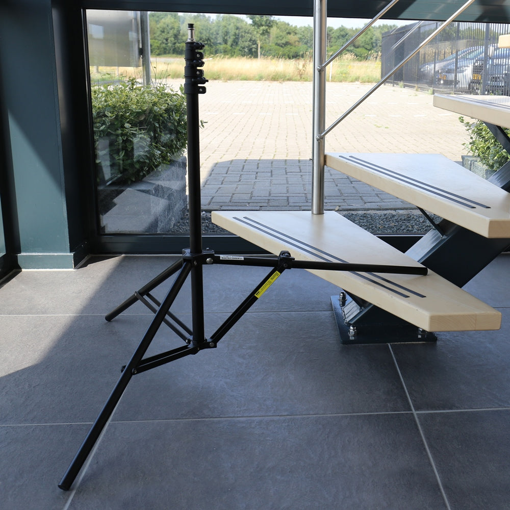 Falcon Eyes Lampstative mit einstellbarem Bein L-2440A B 240 cm