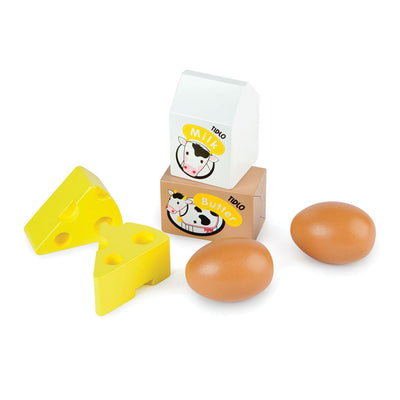Tidlo -Holzeier und Milch in einer Kiste