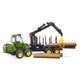 Bruder John Deere 1210e Forwarder mit vier Baumstämmen und