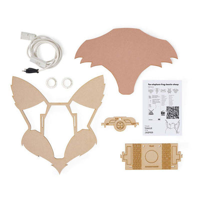 Aus Tjalle und Jaspis – Fuchs-Wandlampe – Holz