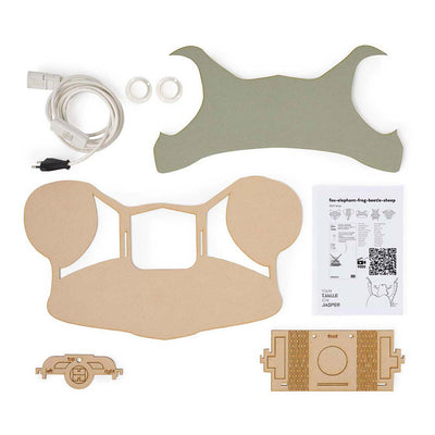 Aus Tjalle und Jaspis – Frosch-Wandlampe – Holz