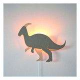 Aus Tjalle und Jaspis – Dino-Wandleuchte Parasaurolopus – Holz - afbeelding 3