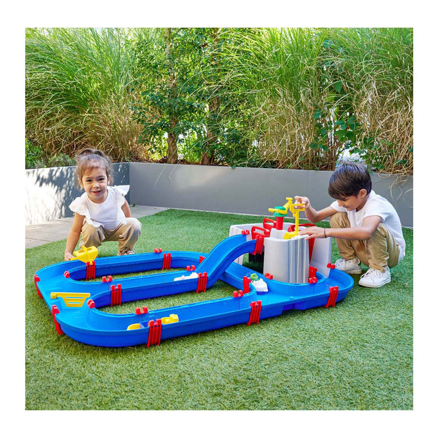 Aquaplay 1543 – Wasserspielplatz mit Wasserhahn und Wasserpumpe