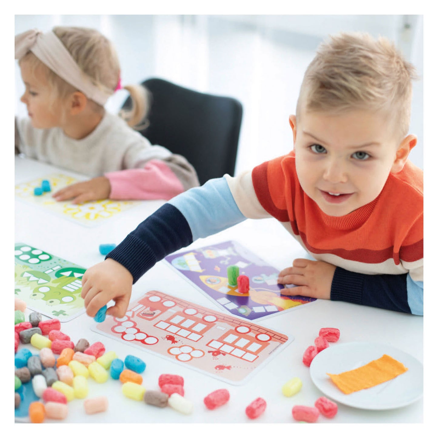 Playmais -Karten dekorieren Formen Farben, 24st.