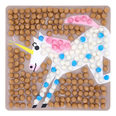Playmais-Mosaikkarten schmücken Einhorn