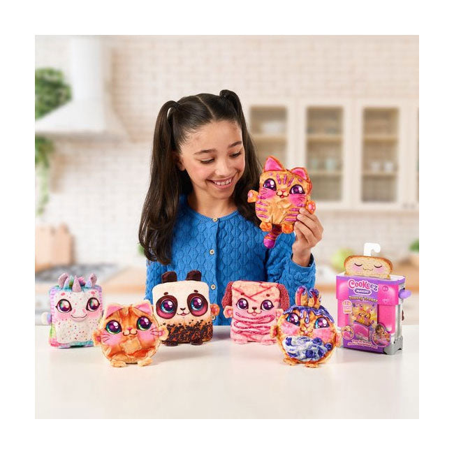 Moose Toys Cookeez Makery Toagy Treatz macht ein überraschendes Plüschtier
