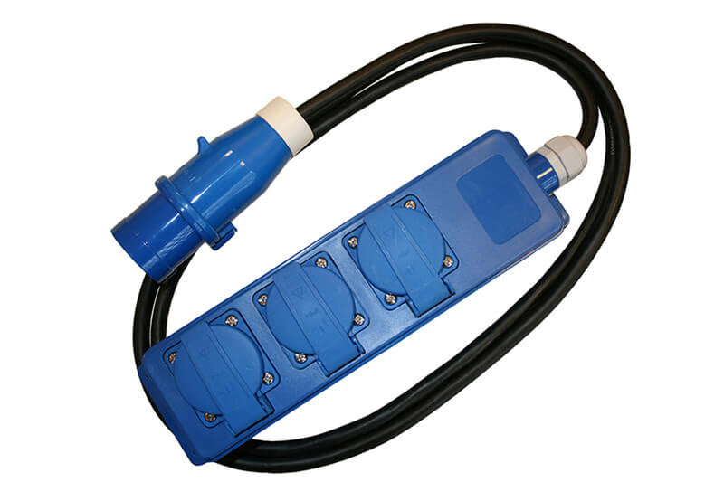Quatro Unit CEE 4-Wege Schuko-Steckdosenleiste mit 1,5 Meter Kabel